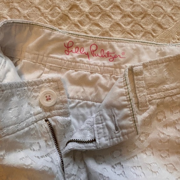 Lilly Pulitzer Walsh Shorts - Picture 4 of 9